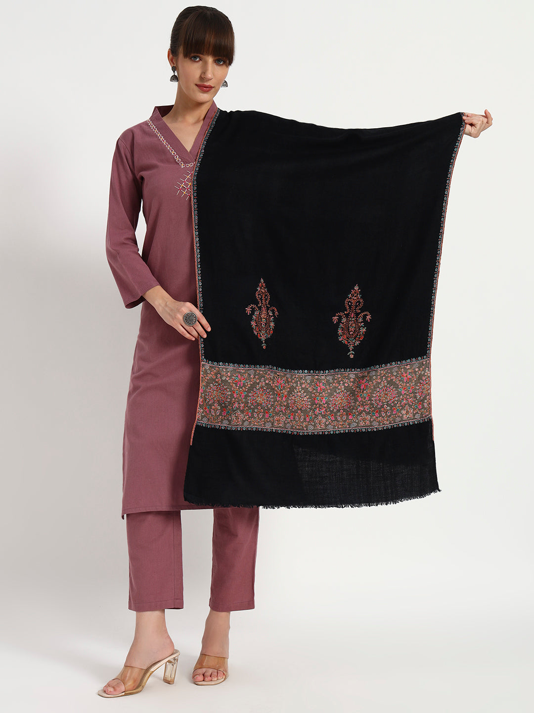 Women's Handcrafted Pashmina Sozni Palladaar Stole with Paisley Bootah Motifs