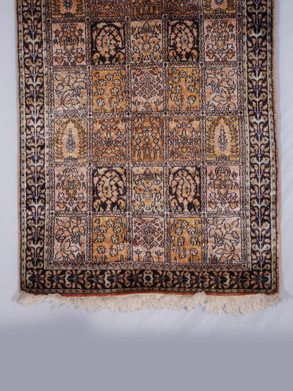 Persian Hand-knotted Carpet Rug