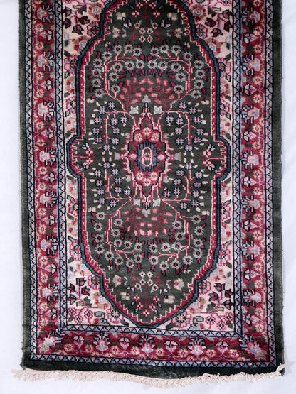 Persian Hand-knotted Carpet Rug