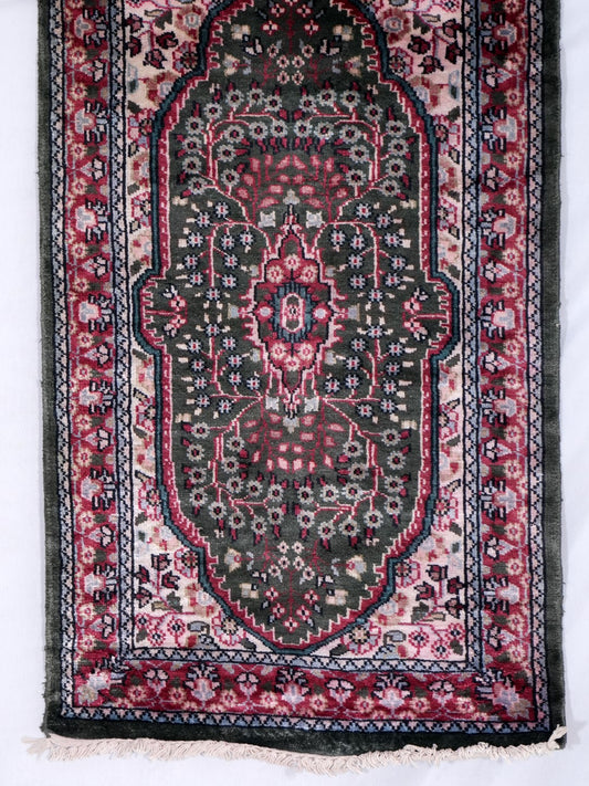 Persian Hand-knotted Carpet Rug