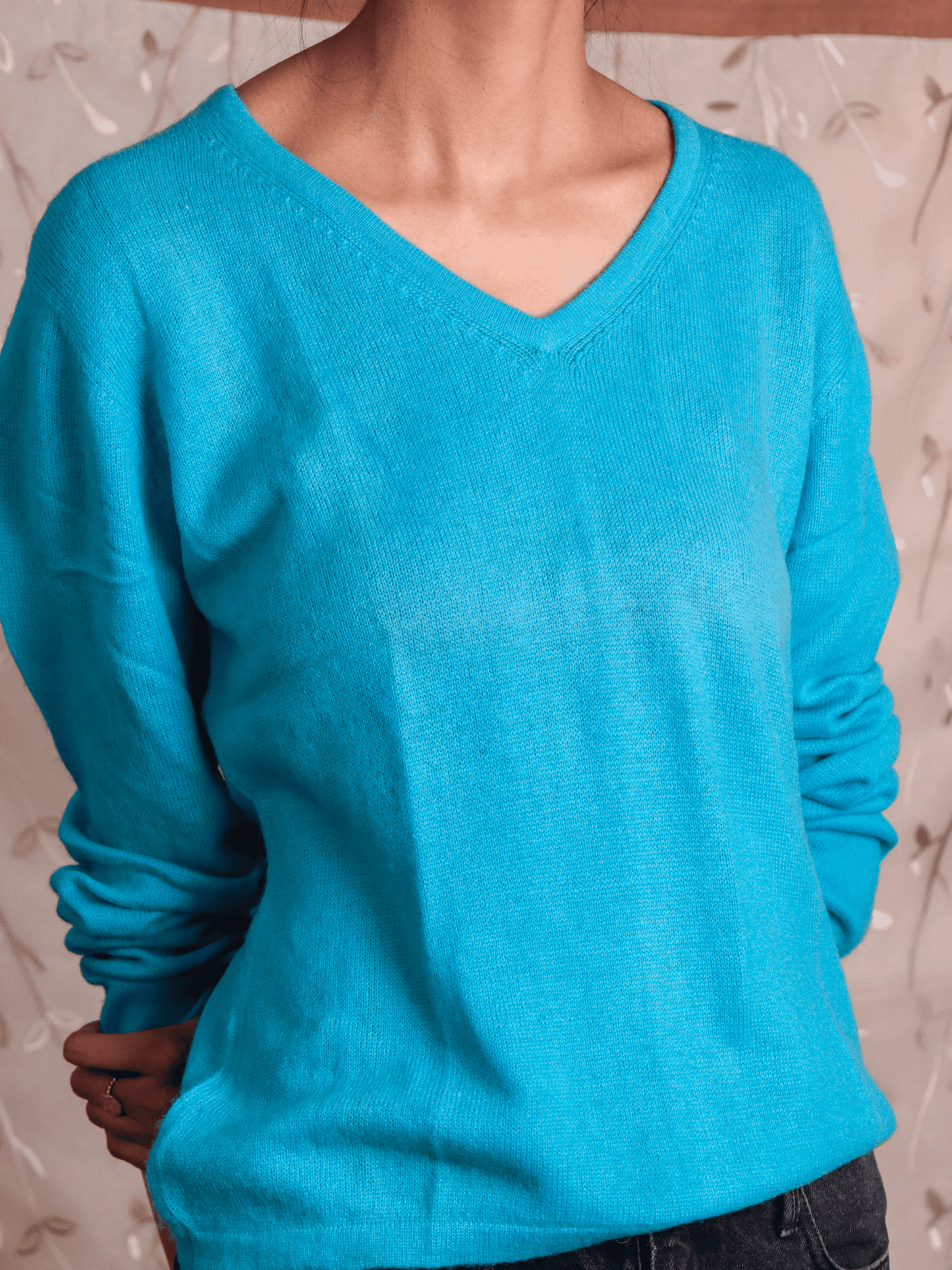 Women's V-Neck Cashmere Sweater