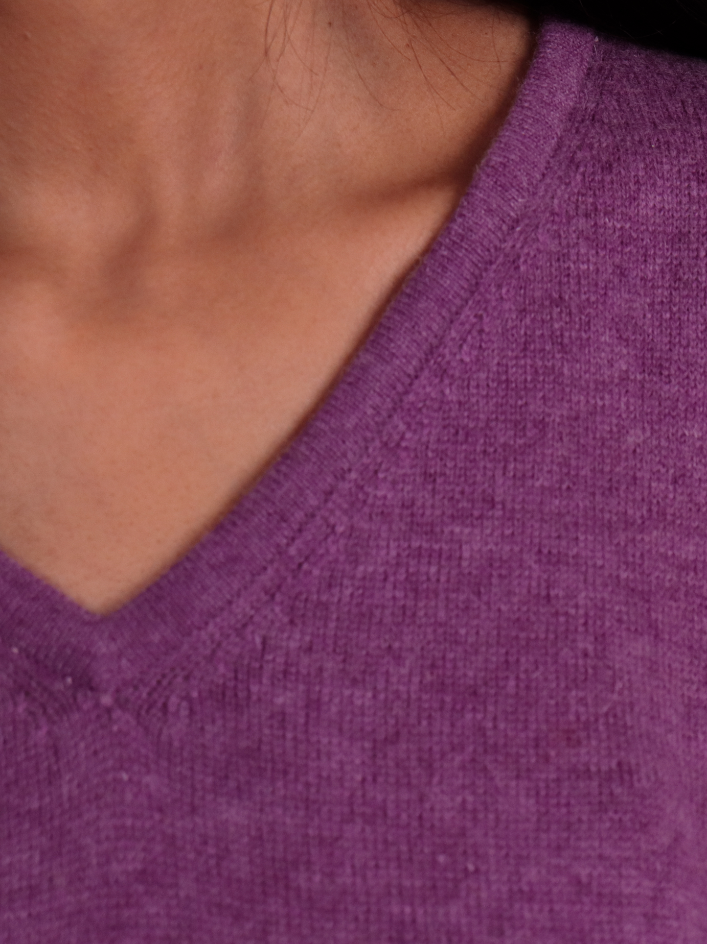 Women's V-Neck Cashmere Sweater