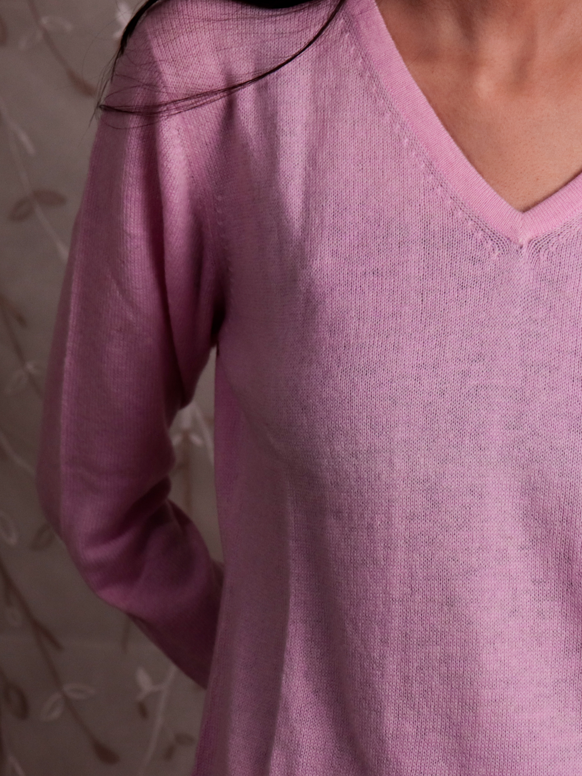 Women's V-Neck Cashmere Sweater